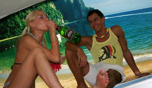 Horny hotties giving blowjobs and sexying hardcore at the pool party